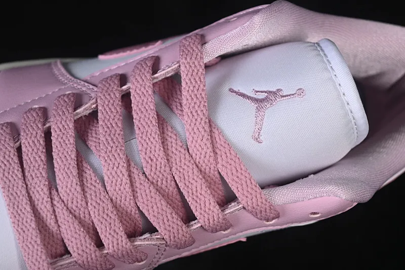 All categories Air Jordan Jordan series basketball shoes Air Jordan 1 Low Air Jordan 1 Low AJ1 Joe 1 white and pink low-top retro culture basketball shoes DC0774-607